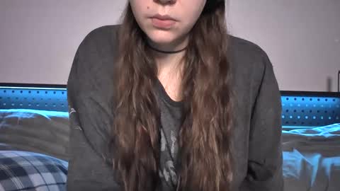 Snapshot of littlejessielov chatting on February 18, 6:59 am Jessie online show from February 18, 6:59 am