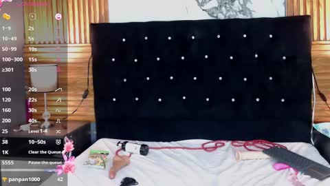 Snapshot of littlekloe_ chatting on January 6, 10:58 pm Litllekloe online show from January 6, 10:58 pm