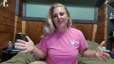 lisanixs online show from June 22, 8:17 pm