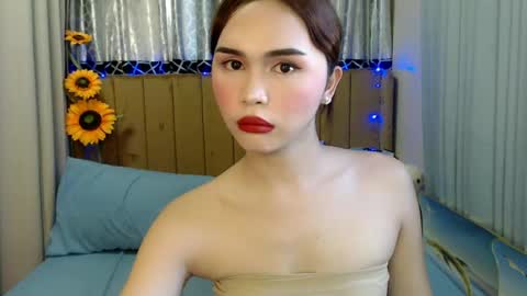 Snapshot of littlemiss_foxxy chatting on June 16, 7:11 am littlemiss_foxxy online show from June 16, 7:11 am