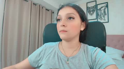 Sarahs Room online show from May 12, 1:47 am