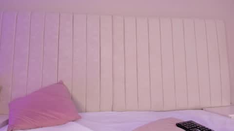 im olivia IG littleolivia01 online show from January 30, 7:04 pm