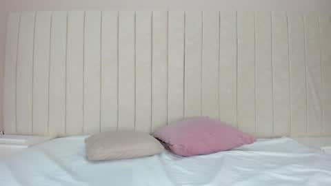 im olivia IG littleolivia01 online show from February 1, 12:58 pm