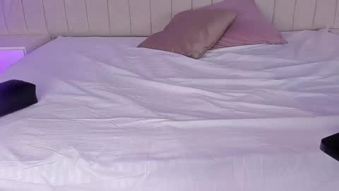 im olivia IG littleolivia01 online show from February 13, 12:43 pm