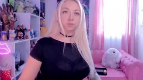 LittlePinkBunnny online show from February 17, 8:26 pm