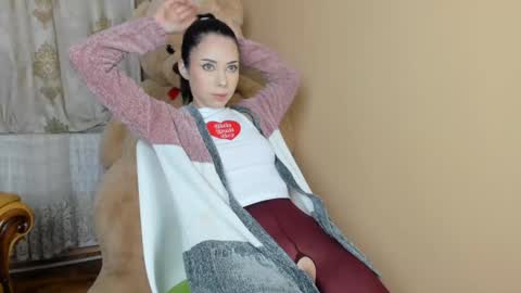 Snapshot of littlepinky77 chatting on December 3, 11:11 am Pinky online show from December 3, 11:11 am