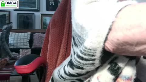 Miss D   Shows Mon Wed  Fri online show from January 8, 4:11 pm