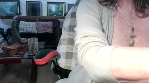 Miss D   Shows Mon Wed  Fri online show from October 15, 4:29 pm