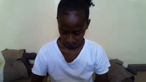 littlesandie online show from January 9, 9:06 am