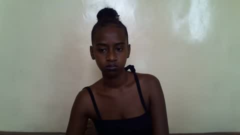 littlesandie online show from January 15, 6:43 am