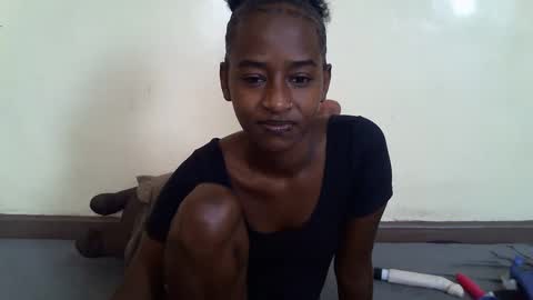 littlesandie online show from January 25, 5:18 am