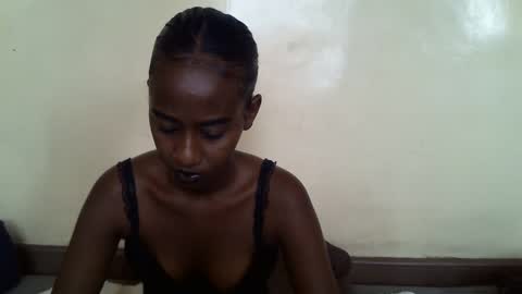 littlesandie online show from February 4, 7:51 am