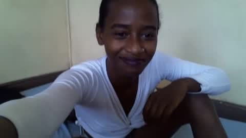 littlesandie online show from February 10, 11:46 am