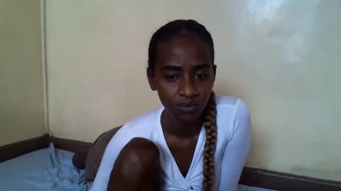 littlesandie online show from February 14, 9:03 am