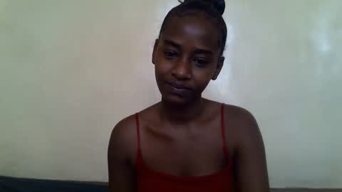 littlesandie online show from October 7, 5:26 am