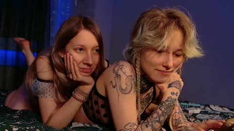 Niki  free tg channel with some photos gifs and info about streams  online show from December 3, 3:11 pm