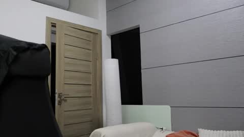 Snapshot of littlestellaspark chatting on February 23, 4:04 pm littlestellaspark online show from February 23, 4:04 pm