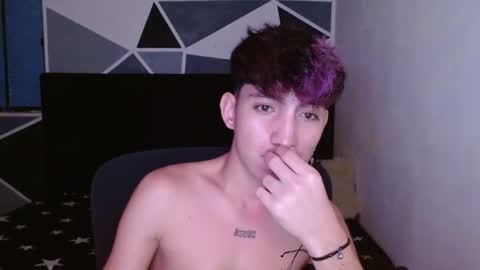 Snapshot of littlextrem chatting on December 23, 4:22 am Eros online show from December 23, 4:22 am