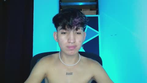 Snapshot of littlextrem chatting on March 6, 12:43 am Eros online show from March 6, 12:43 am