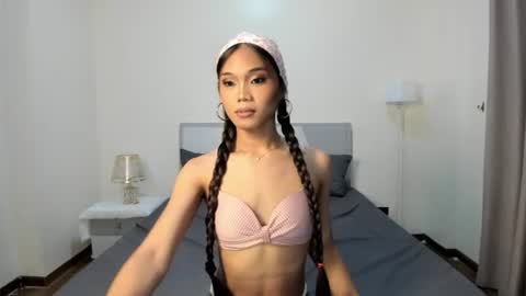 litzy_perez online show from June 14, 7:16 pm