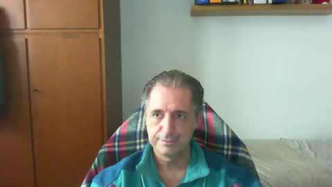 Snapshot of liuk53 chatting on April 13, 12:43 pm liuk53 online show from April 13, 12:43 pm