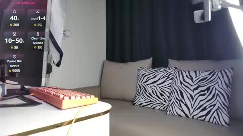 nana online show from February 2, 8:57 am