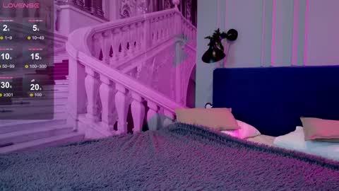 Liv 3 online show from December 17, 1:38 pm