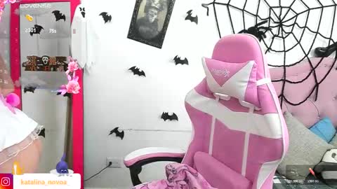 Katalina Novoa. online show from October 30, 2:02 am