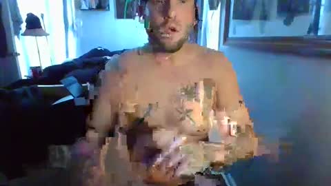 Snapshot of livingpuddle chatting on January 8, 4:00 pm livingpuddle online show from January 8, 4:00 pm