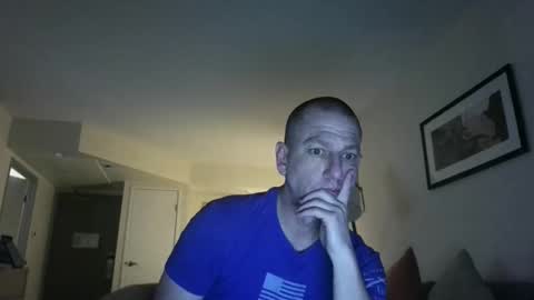 livinlife4now25 online show from December 20, 11:28 am