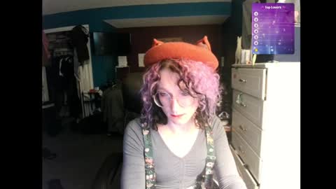 Snapshot of livolioyo chatting on December 19, 1:07 pm Livolio online show from December 19, 1:07 pm