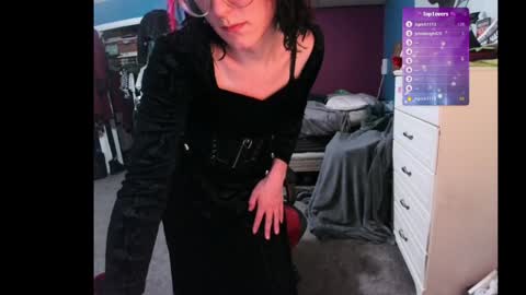 Snapshot of livolioyo chatting on February 5, 12:06 pm Livolio online show from February 5, 12:06 pm