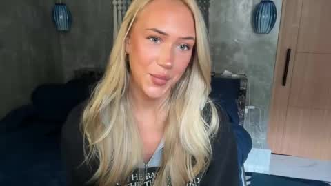 olivia online show from February 22, 3:07 am