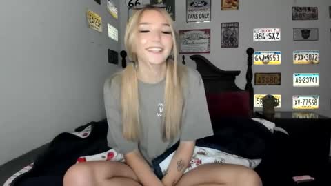 Livvy online show from December 17, 6:08 am