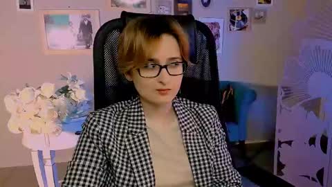 LixeLuna online show from May 22, 6:31 am