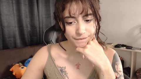 Elizabeth online show from December 5, 2:09 am