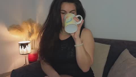 Snapshot of liz_devine chatting on February 2, 3:17 pm liz online show from February 2, 3:17 pm