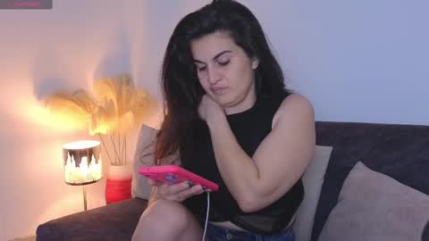 Snapshot of liz_devine chatting on February 10, 2:05 pm liz online show from February 10, 2:05 pm