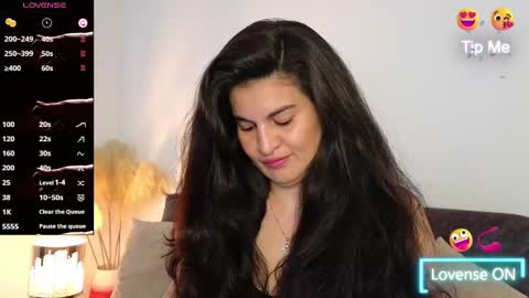 Snapshot of liz_devine chatting on March 2, 4:10 pm liz online show from March 2, 4:10 pm