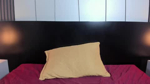 Liz  online show from January 15, 6:40 pm