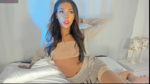 Snapshot of liz_grant chatting on September 29, 9:52 pm Liz Grant online show from September 29, 9:52 pm