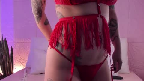 Snapshot of liz_grey_ chatting on October 29, 1:52 am online show from October 29, 1:52 am