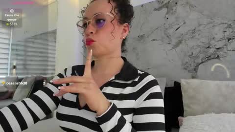 Liz  online show from December 19, 4:03 pm