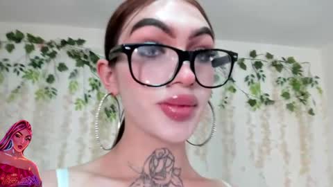 Liz Luna online show from May 28, 9:45 pm