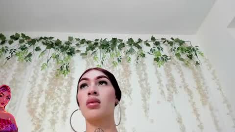 Snapshot of liz_lunaa chatting on July 7, 6:45 pm Liz Luna online show from July 7, 6:45 pm