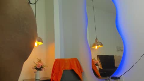 Snapshot of liz_ortega30 chatting on March 28, 11:43 am liza online show from March 28, 11:43 am