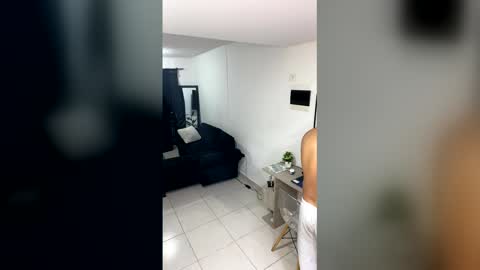 liz_xxx_zayn online show from February 25, 11:47 pm