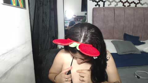 Liza Thurner online show from December 4, 1:47 am