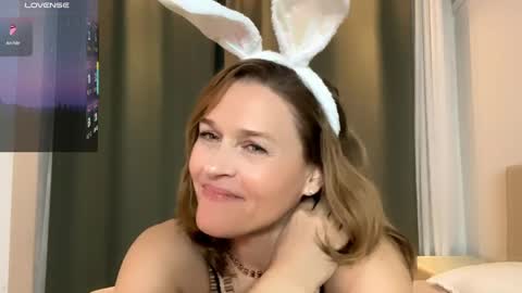 Snapshot of lizacams chatting on April 2, 4:15 pm Liza online show from April 2, 4:15 pm