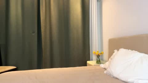 Snapshot of lizacams chatting on April 5, 5:43 pm Liza online show from April 5, 5:43 pm